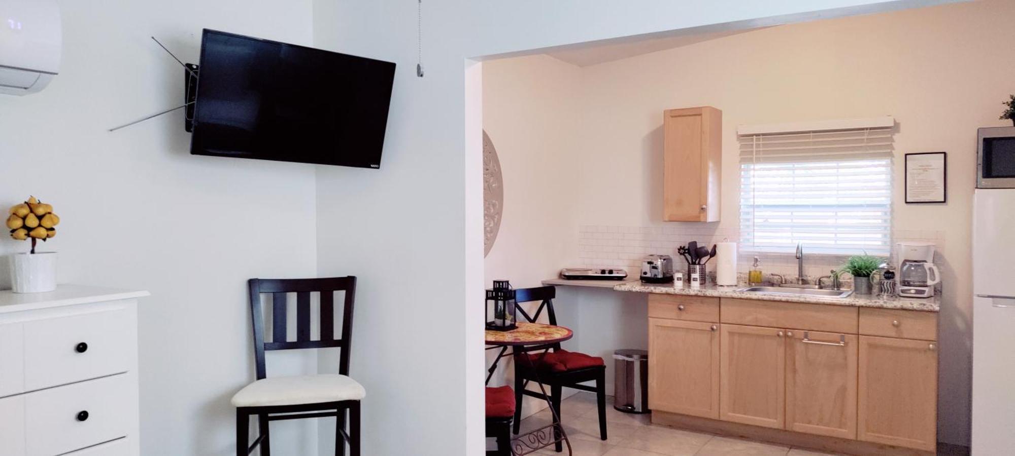 Loft Close To Downtown, Raymond James Stadium, Airport And Many More Places แทมปา ภายนอก รูปภาพ