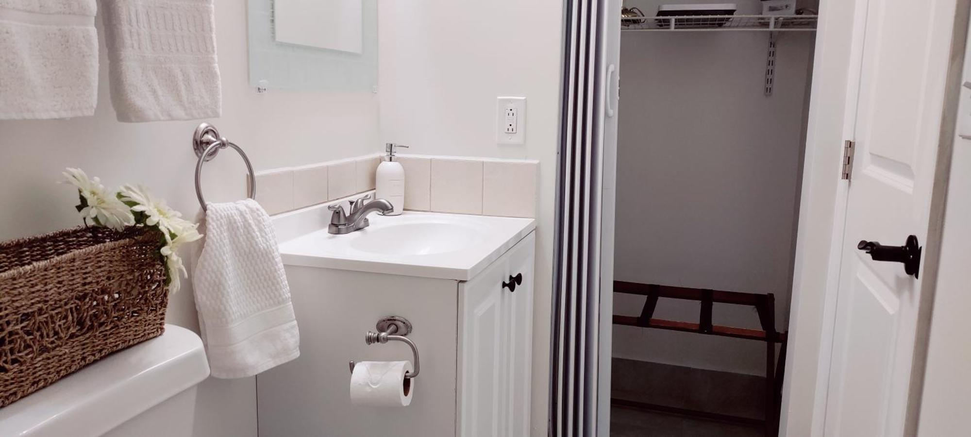 Loft Close To Downtown, Raymond James Stadium, Airport And Many More Places แทมปา ภายนอก รูปภาพ